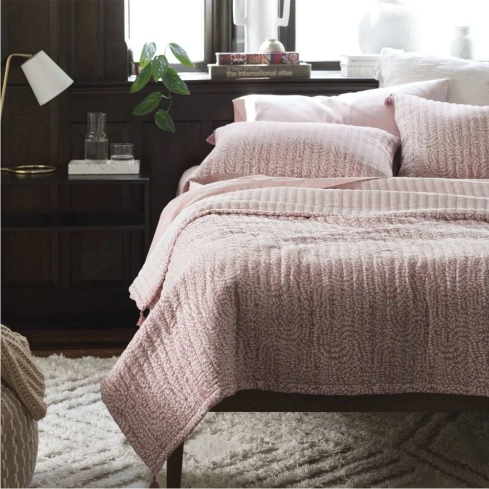 THRESHOLD NWT boho reversible matalesse swirl print quilt -purple -full/queen